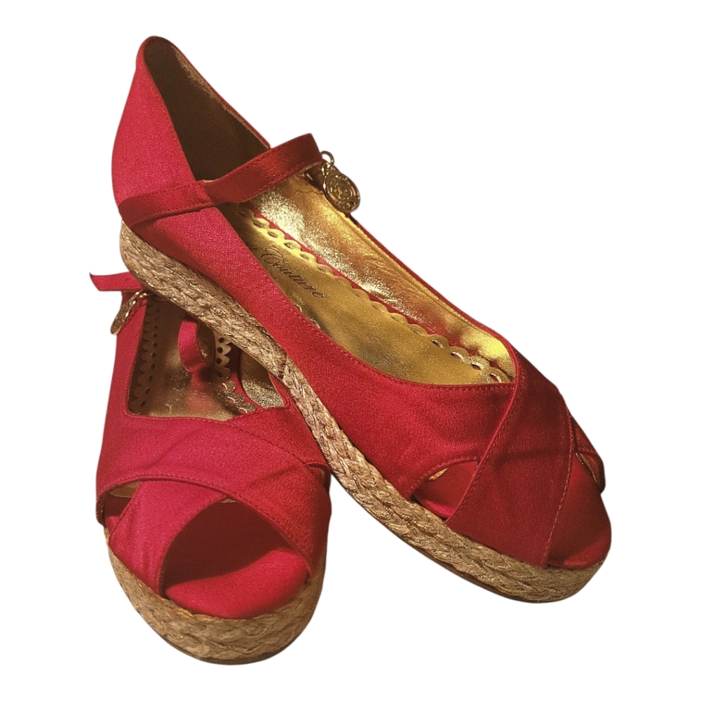 JUICY COUTURE "Lillian" Peep Toe Shoes - Size 9M